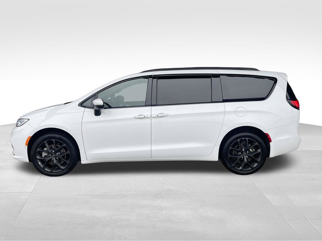 Used 2023 Chrysler Pacifica Touring L AWD Van Passenger Van