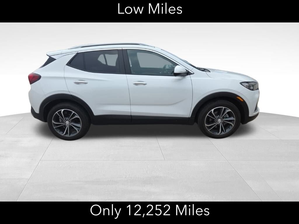2023 Buick Encore GX Select photo 2