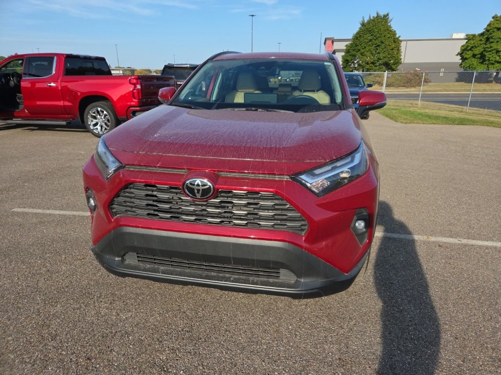 2024 Toyota RAV4 XLE Premium photo 2