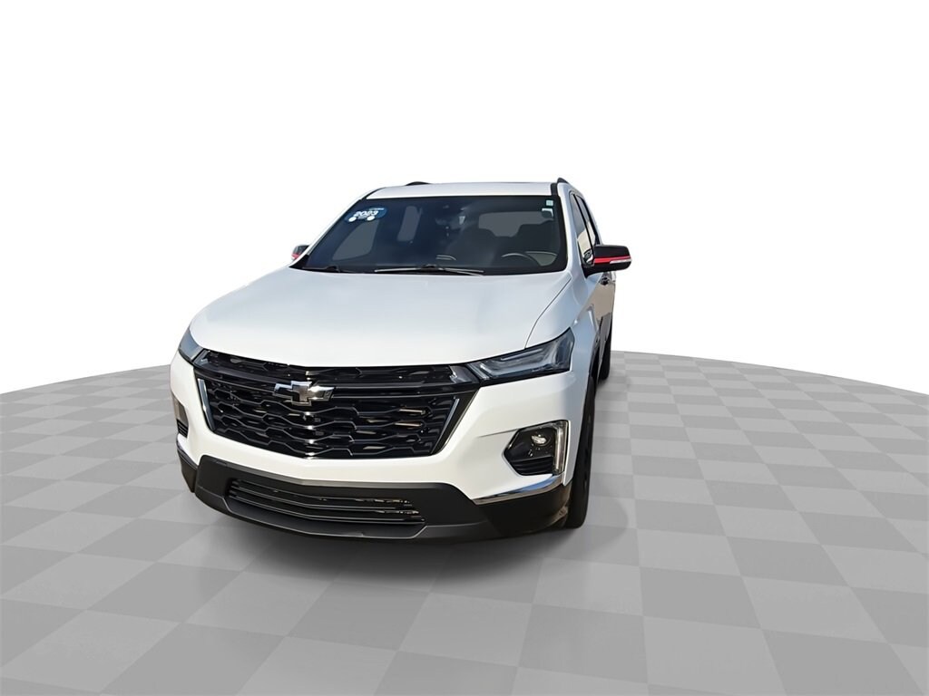 2023 Chevrolet Traverse Premier photo 2