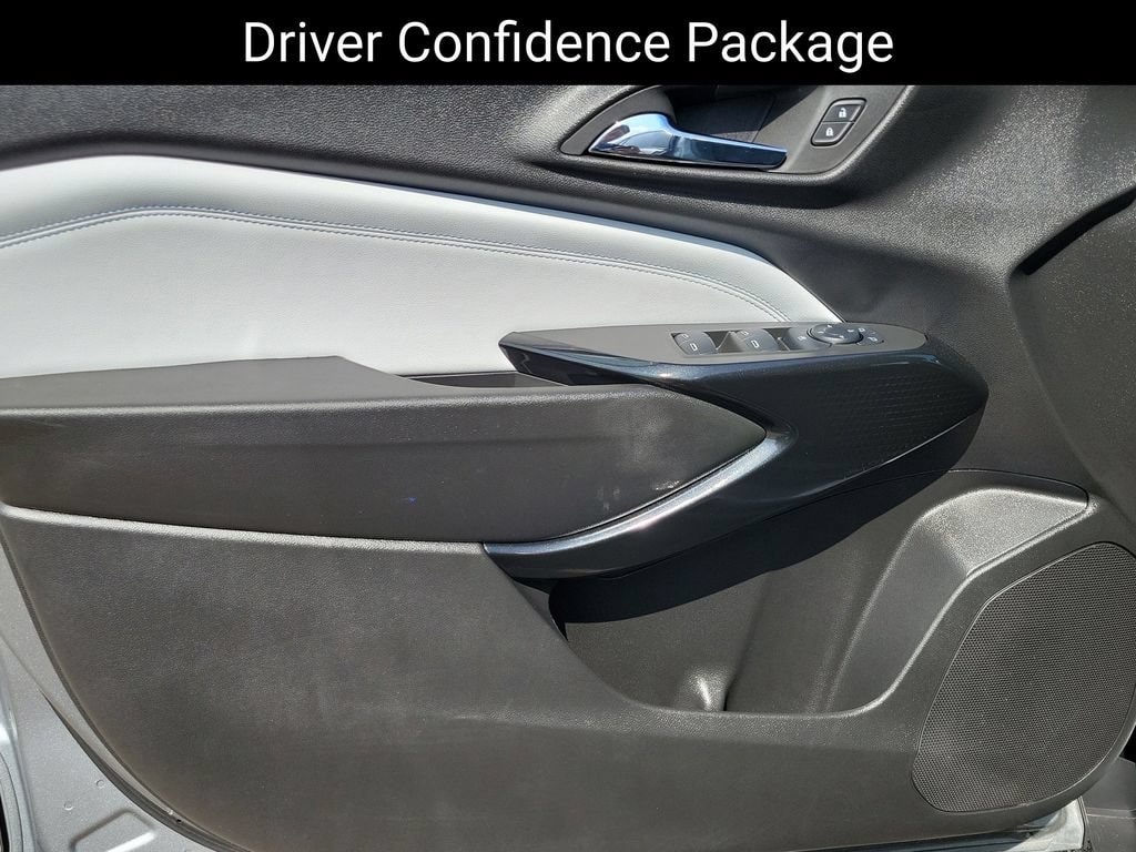 2024 Chevrolet Trax LT - Photo 11