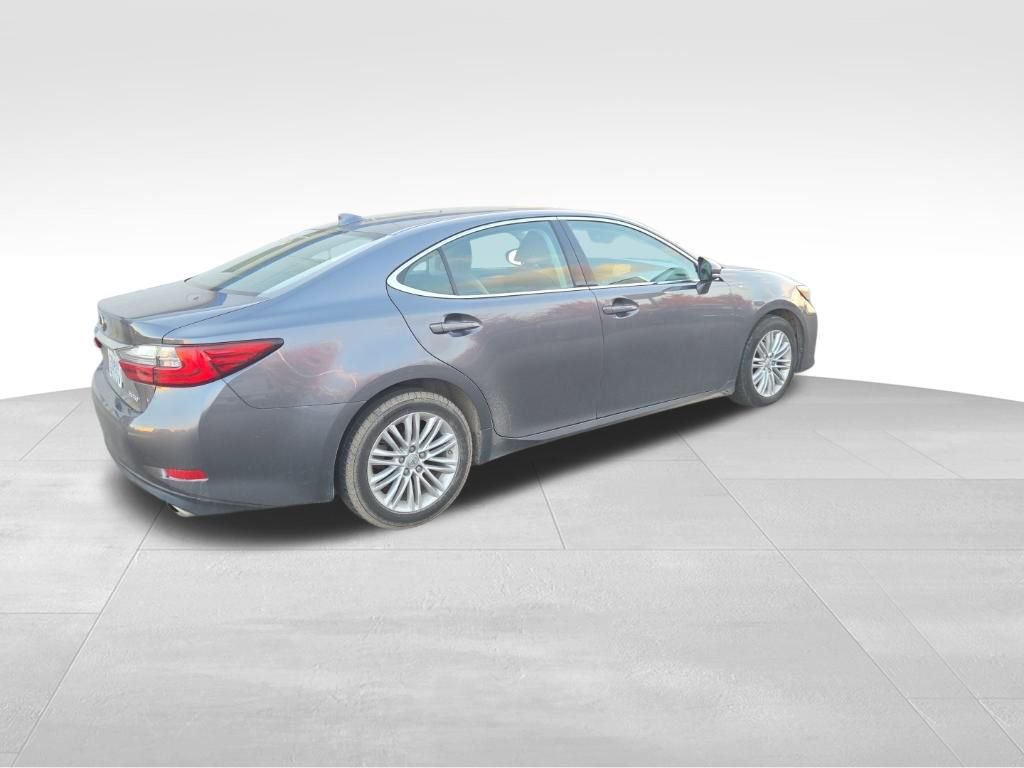 2016 Lexus ES 350 photo 3