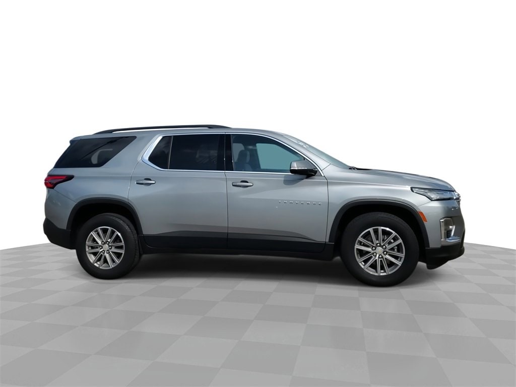 Used 2023 Chevrolet Traverse LT Cloth SUV