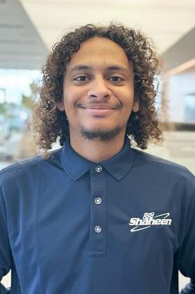 Staff member Iezekiel Simpson from ID_35912740ec8a