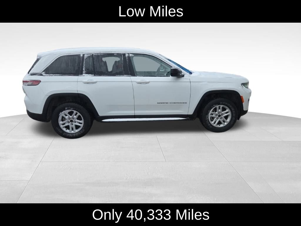 Used 2023 Jeep Grand Cherokee Laredo SUV