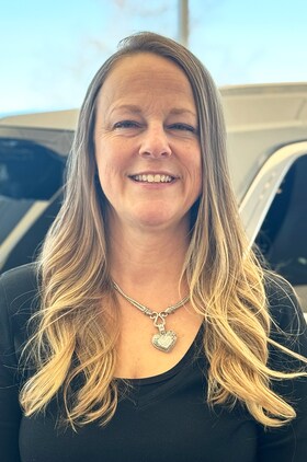 Staff member Jennifer Roy from ID_7265ae25b3a3