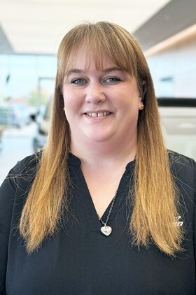 Staff member Loren Hart from ID_7265ae25b3a3