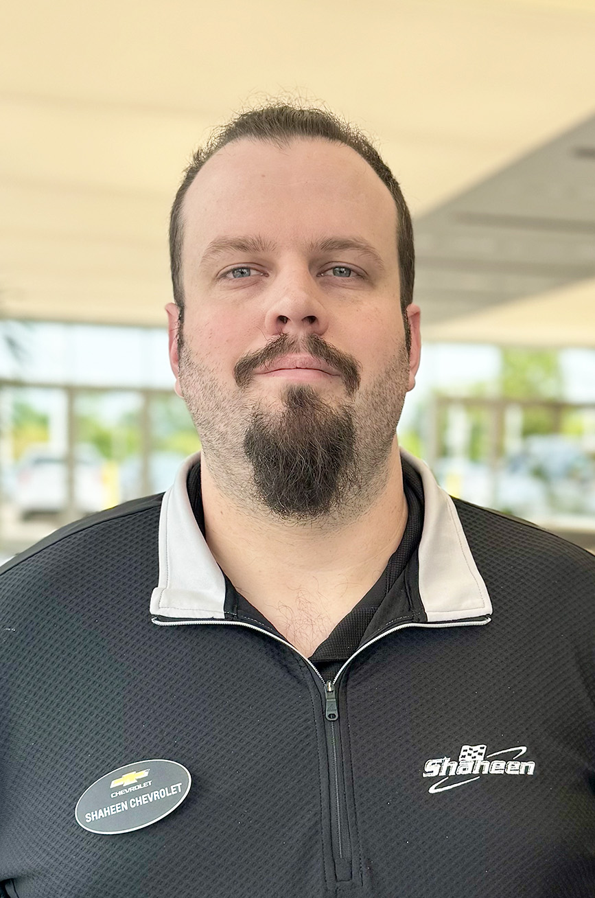 Staff member Robert Copus from ID_863a603d8ec4