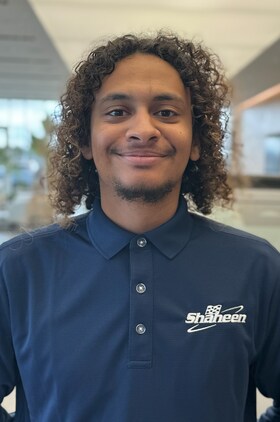 Staff member Iezekiel Simpson from ID_35912740ec8a