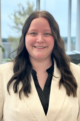 Staff member Miranda Spees from ID_7fd19ba90987