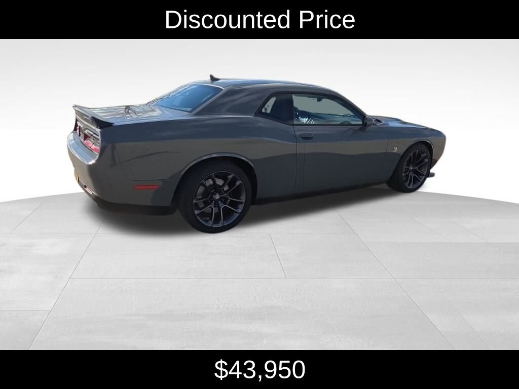 2023 Dodge Challenger R/T Scat Pack photo 3