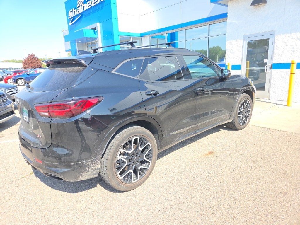 2023 Chevrolet Blazer RS photo 2