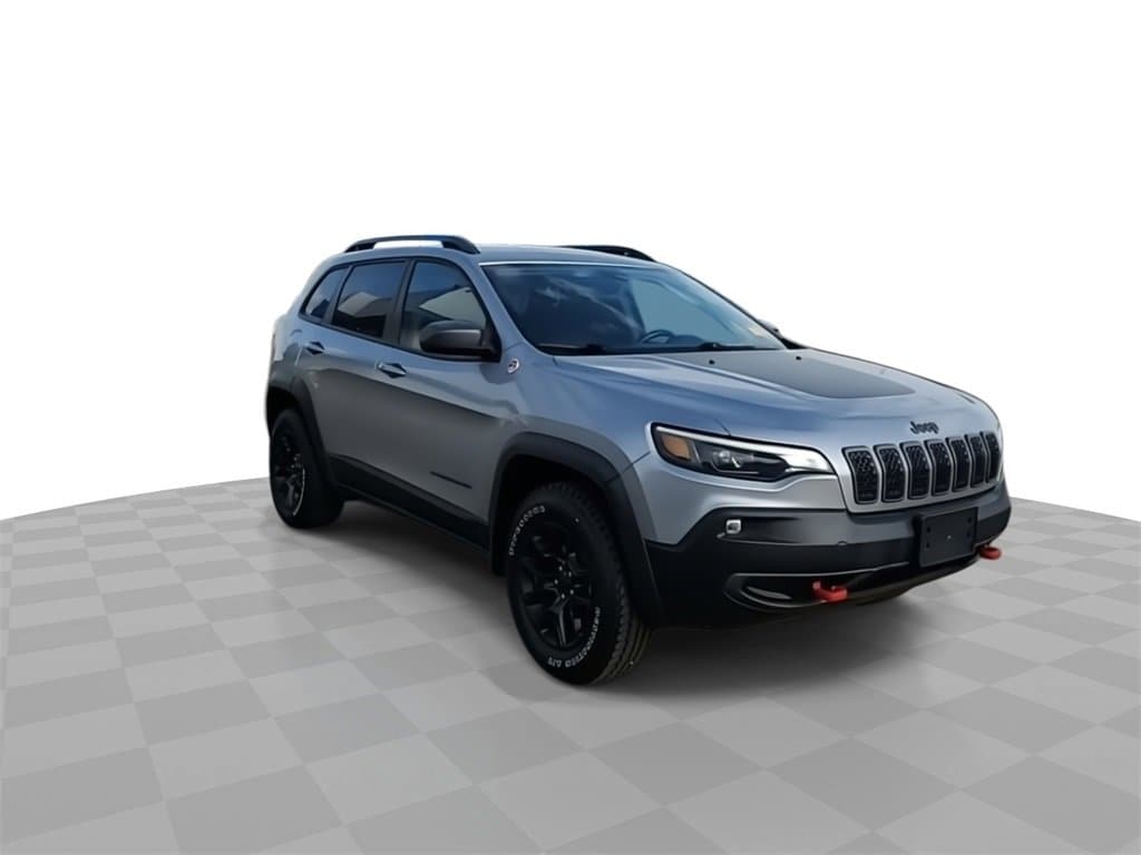 Used 2020 Jeep Cherokee Trailhawk Elite with VIN 1C4PJMBN3LD549202 for sale in Lansing, MI