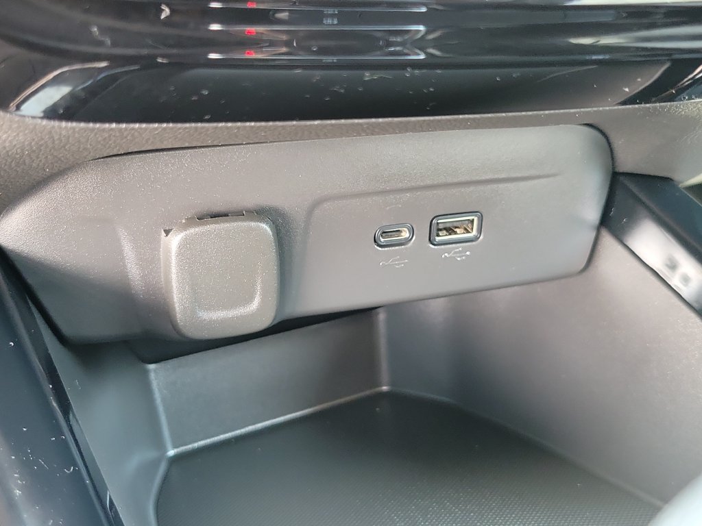 2024 Chevrolet Trax LT - Photo 25