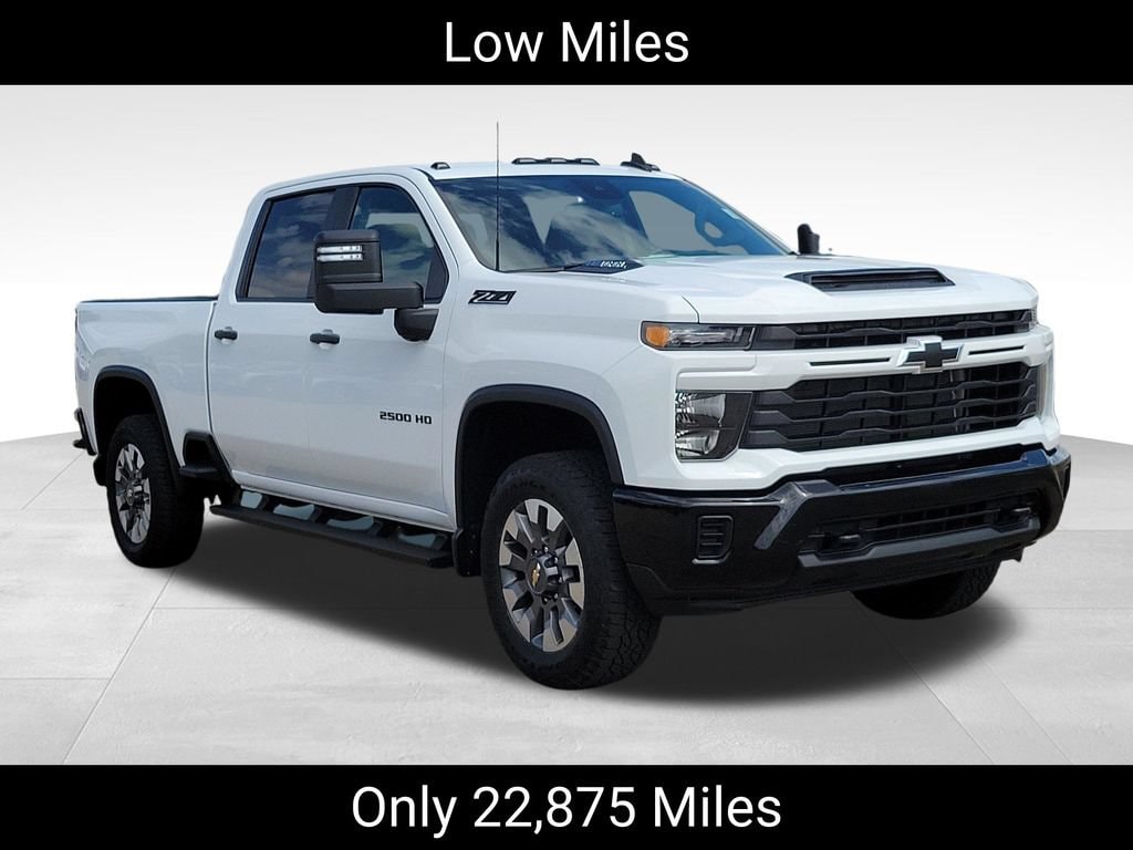 Used 2024 Chevrolet Silverado 2500 HD Custom Truck Crew Cab