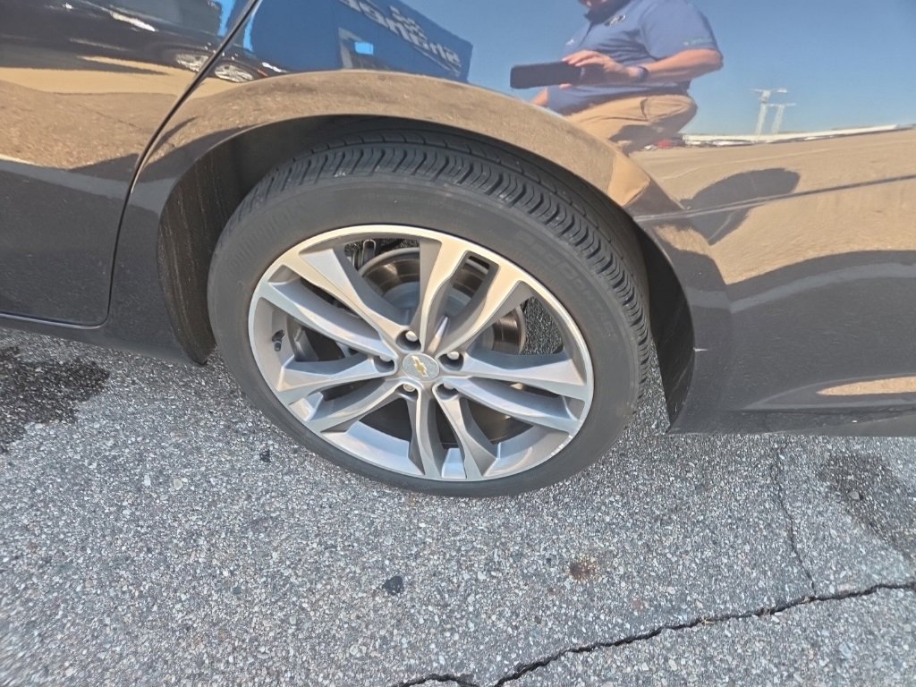 2022 Chevrolet Malibu 1LT photo 4