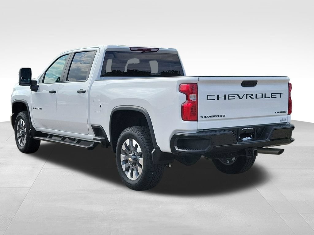 Used 2024 Chevrolet Silverado 2500 HD Custom Truck Crew Cab