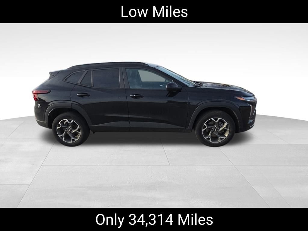 Used 2024 Chevrolet Trax LT SUV