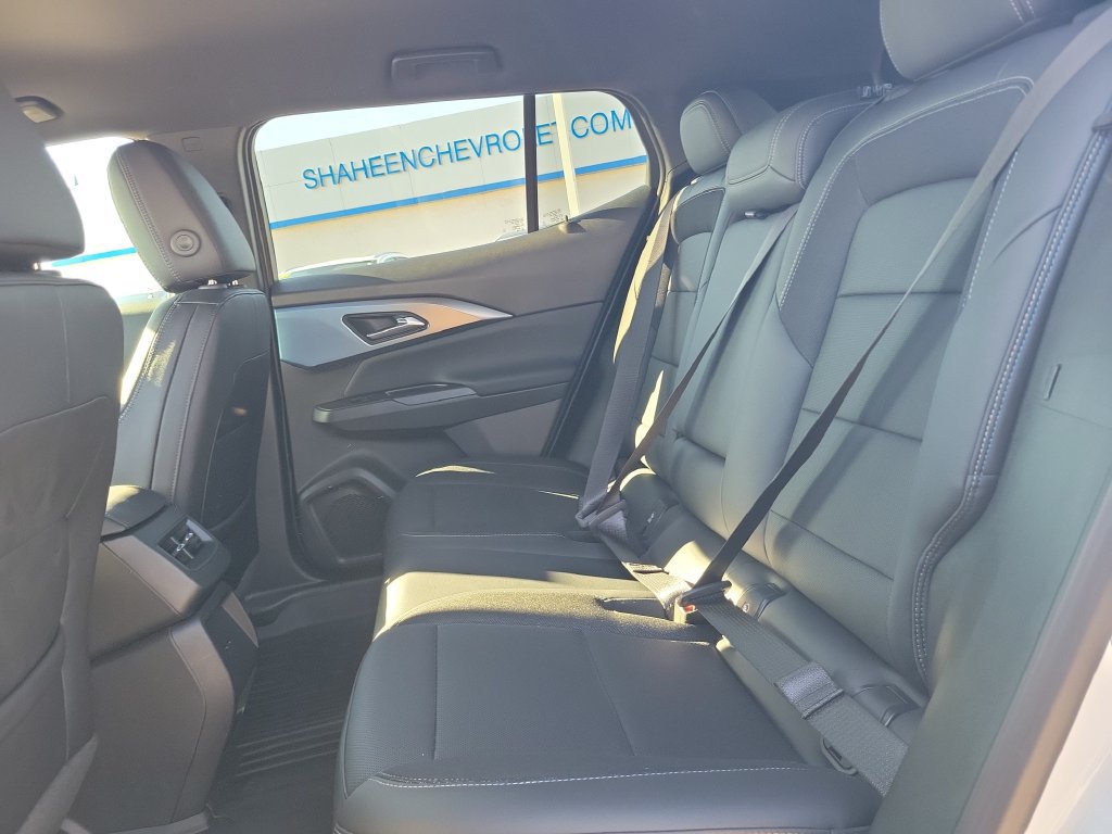2025 Chevrolet Equinox EV LT - Photo 27