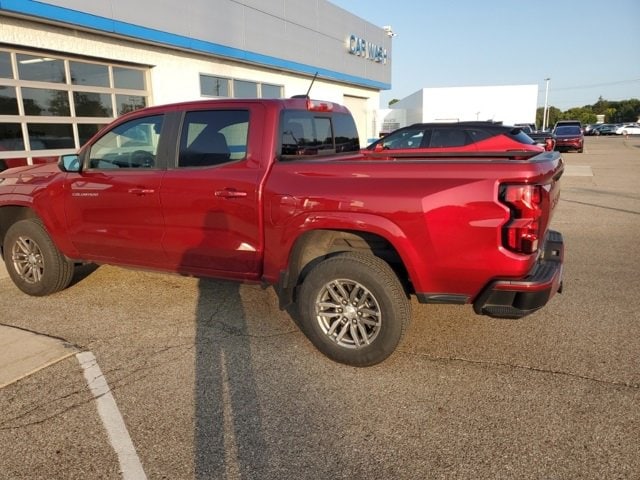 2023 Chevrolet Colorado LT photo 4