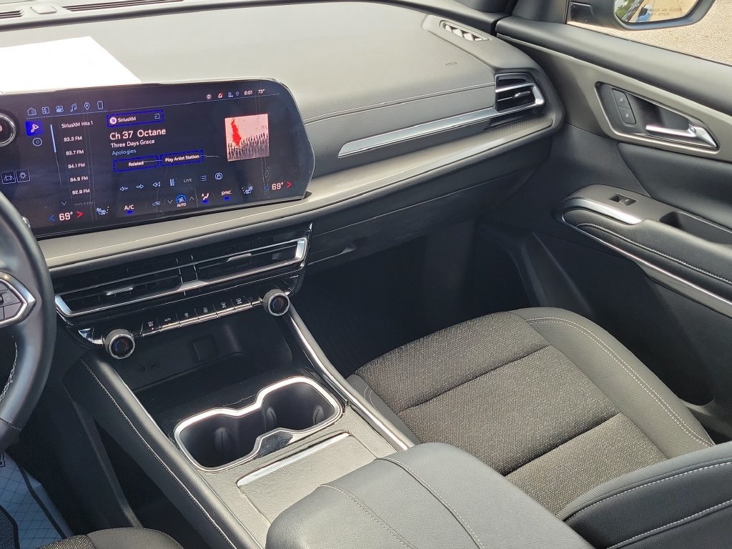 2024 Chevrolet Traverse LS - Photo 32