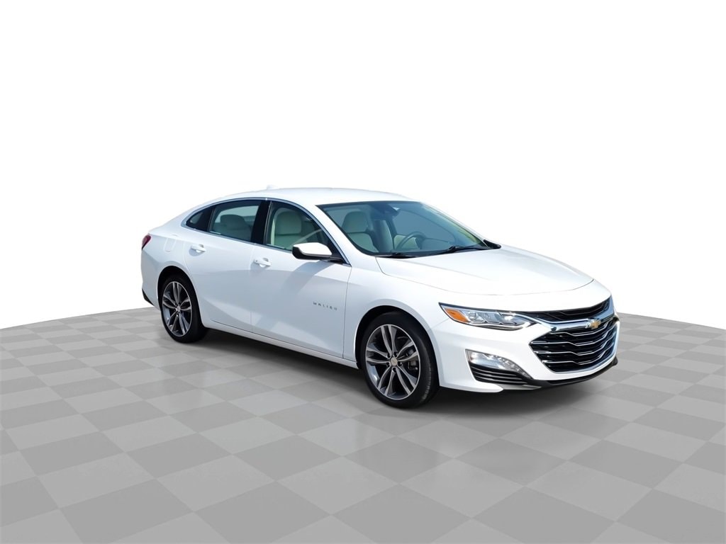 Used 2024 Chevrolet Malibu 2LT with VIN 1G1ZE5ST4RF213999 for sale in Lansing, MI