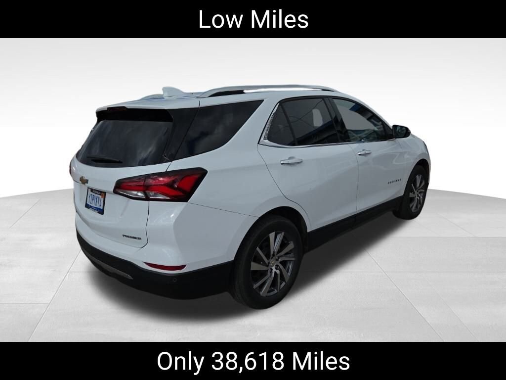 2022 Chevrolet Equinox Premier photo 2