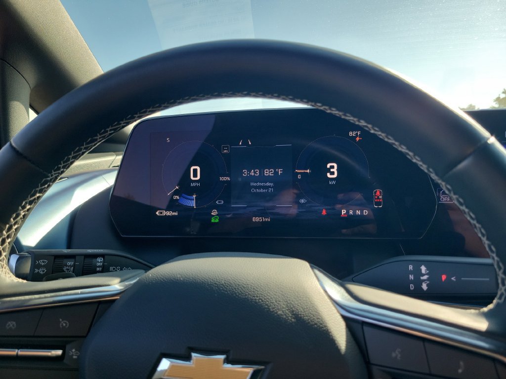 2025 Chevrolet Equinox EV LT - Photo 16