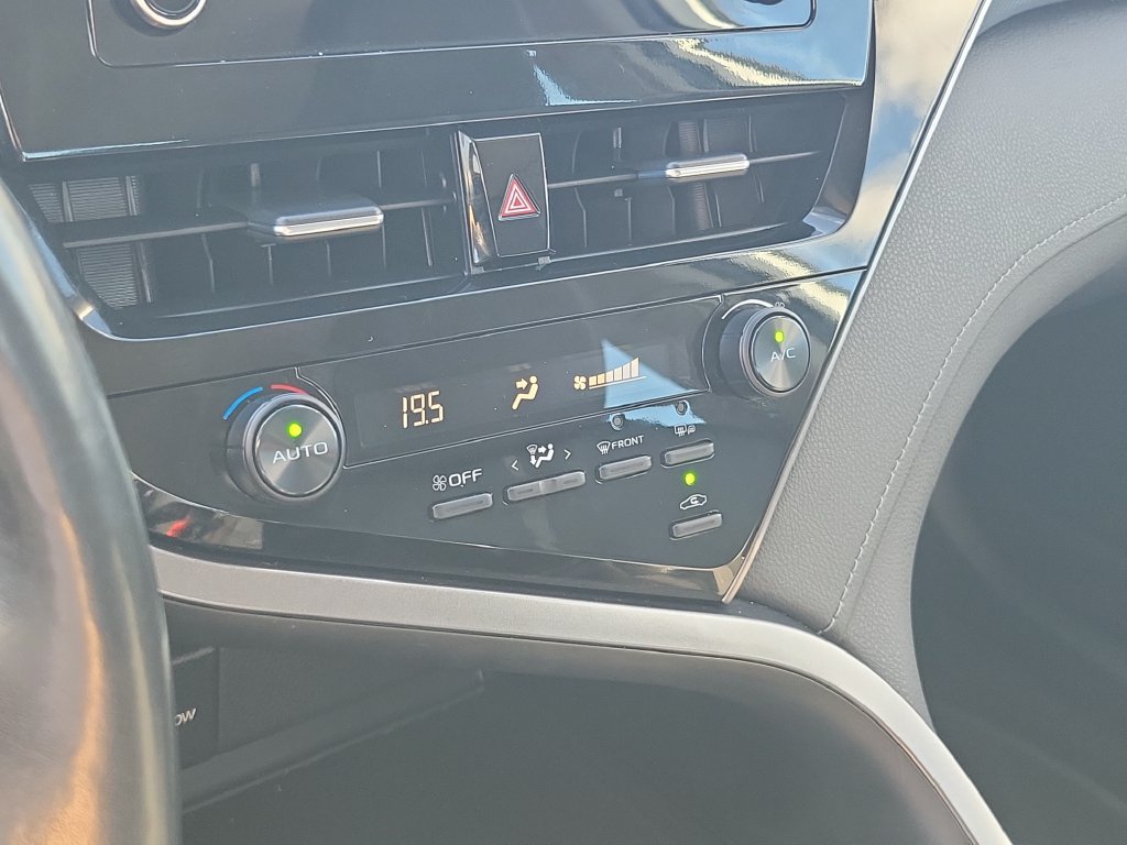2023 Toyota Camry SE - Photo 21