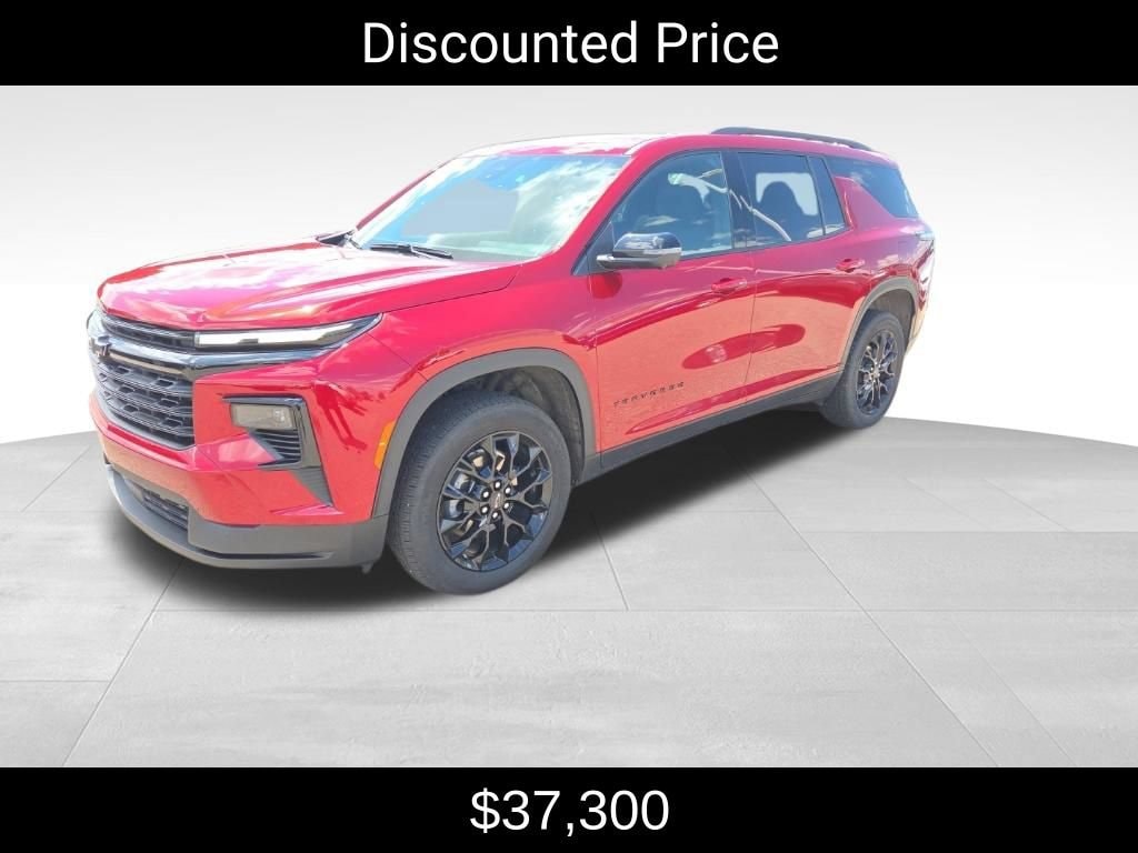 Used 2024 Chevrolet Traverse LT SUV