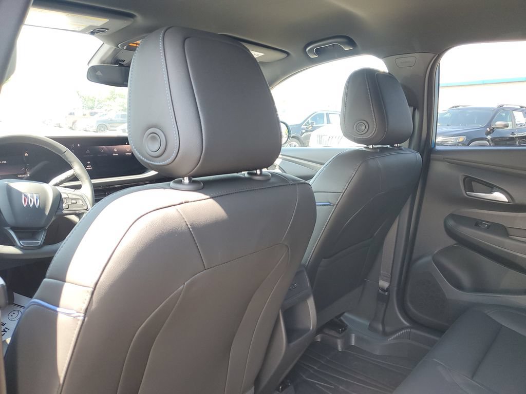 2025 Buick Envista Sport Touring - Photo 32