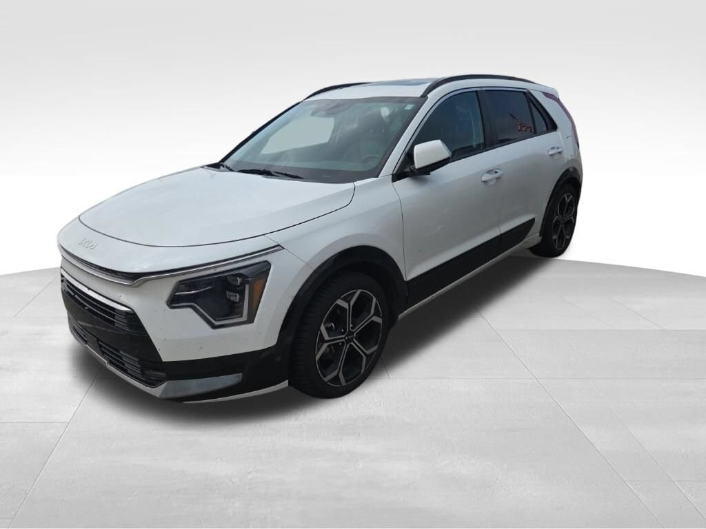 Used 2023 Kia Niro SX Touring SUV