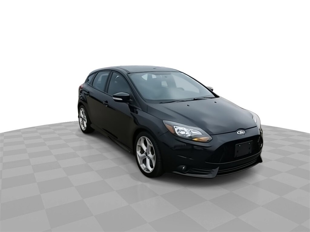 Used 2013 Ford Focus ST with VIN 1FADP3L91DL127777 for sale in Lansing, MI