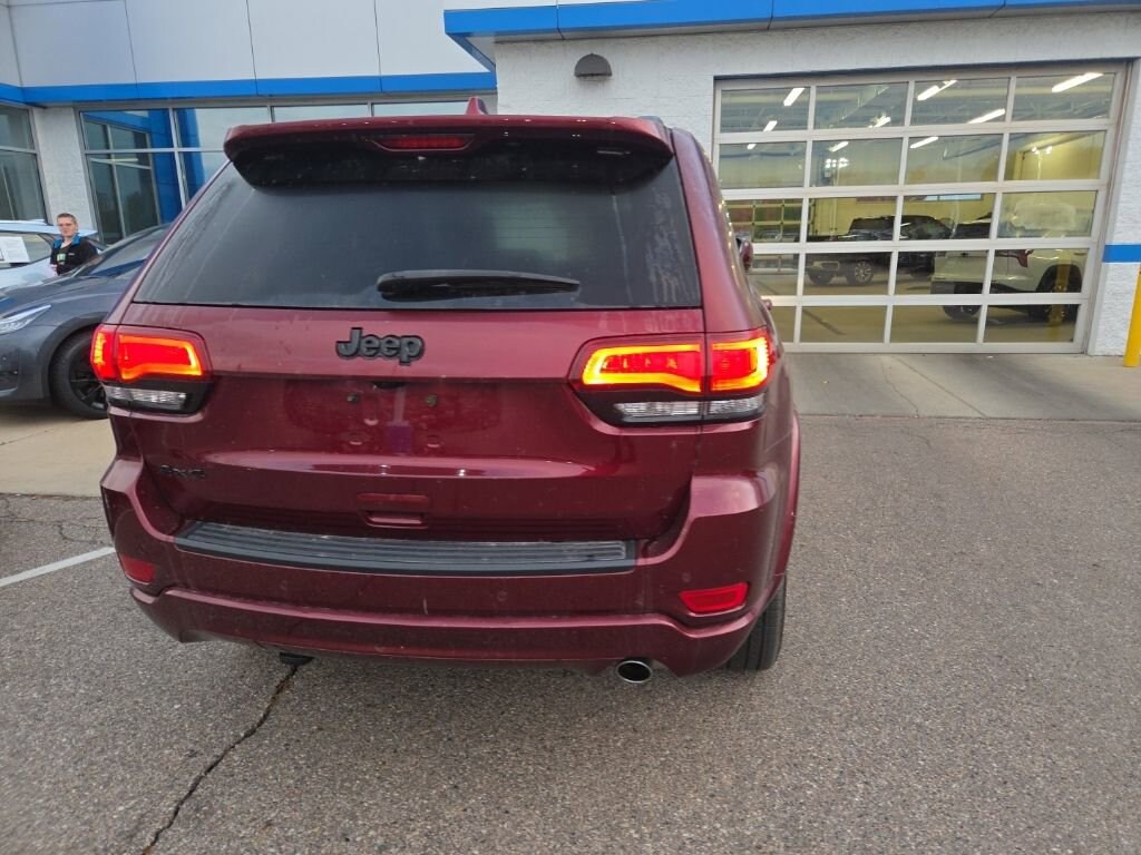 Used 2020 Jeep Grand Cherokee Laredo SUV