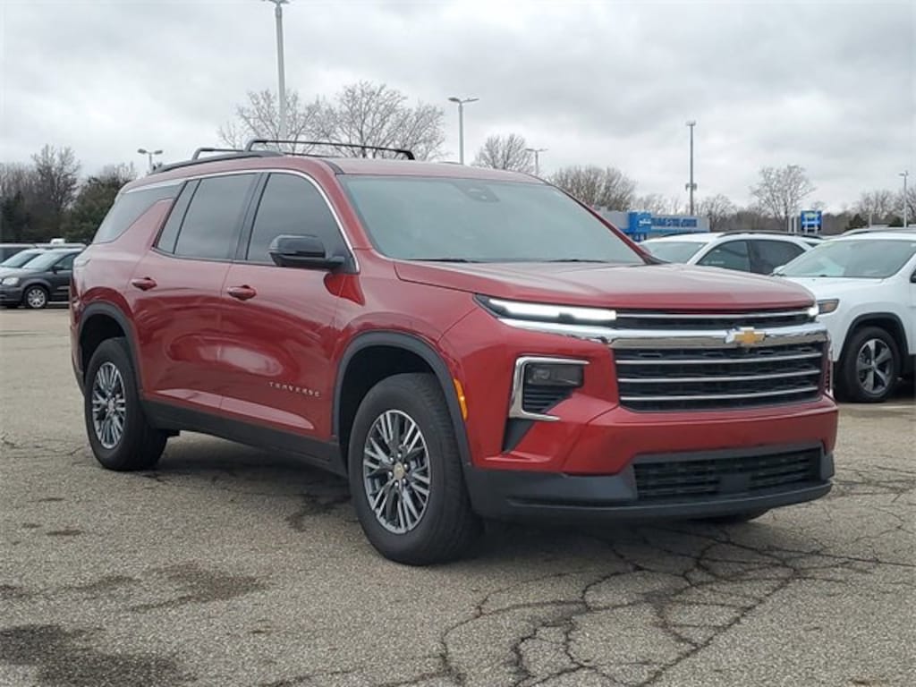 Used 2024 Chevrolet Traverse LT SUV