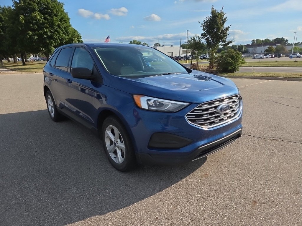 2021 Ford Edge SE photo 2