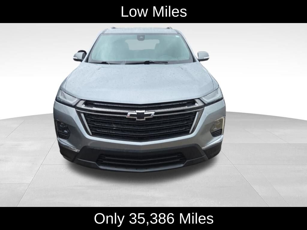 Used 2023 Chevrolet Traverse LT Cloth SUV