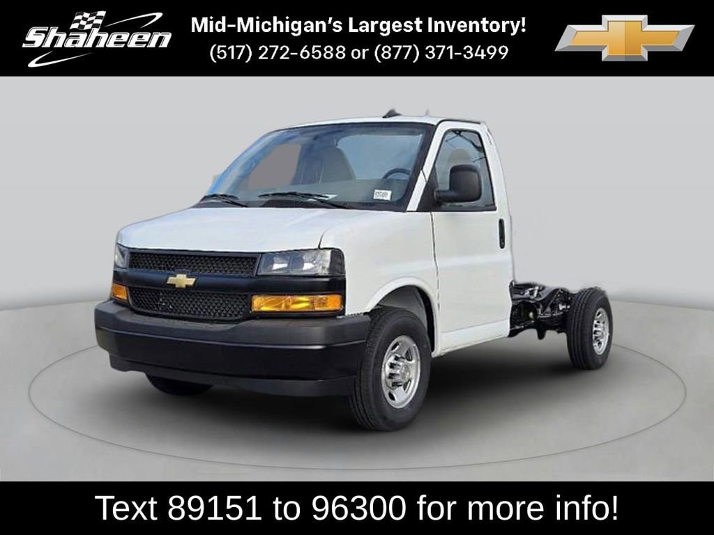 2024 Chevrolet Express Cutaway Base's photo
