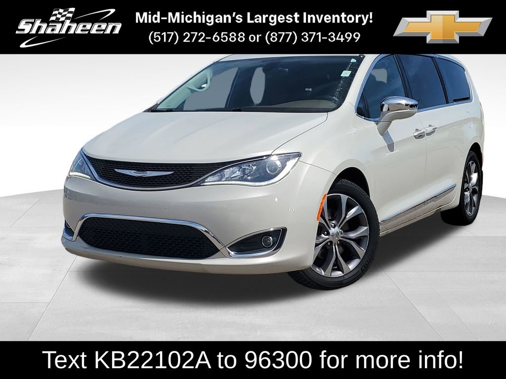 2017 Chrysler Pacifica Limited's photo