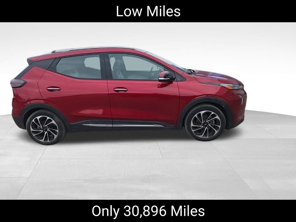 Used 2022 Chevrolet Bolt EUV Premier with VIN 1G1FZ6S04N4105892 for sale in Lansing, MI