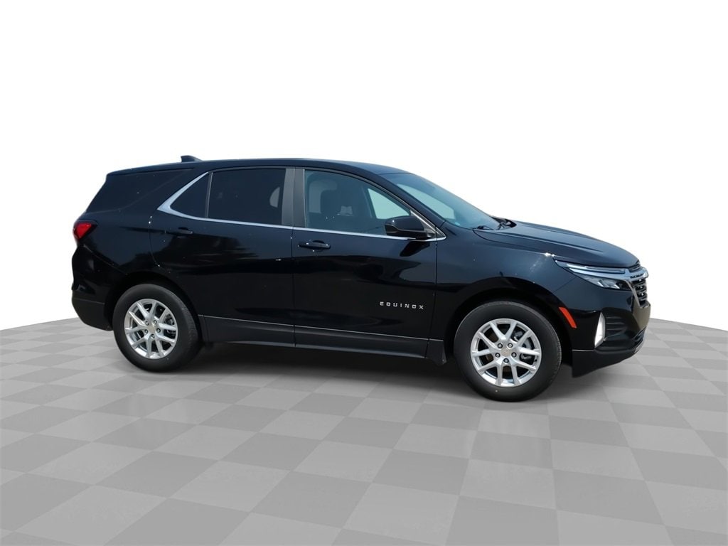 Used 2022 Chevrolet Equinox LT with VIN 3GNAXKEV5NL268656 for sale in Lansing, MI
