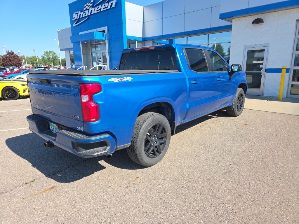 2022 Chevrolet Silverado 1500 RST photo 2