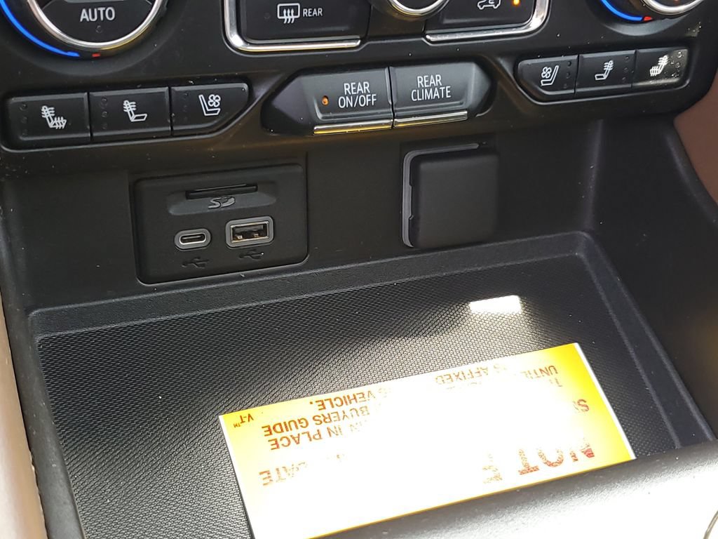 2021 Chevrolet Suburban High Country - Photo 21
