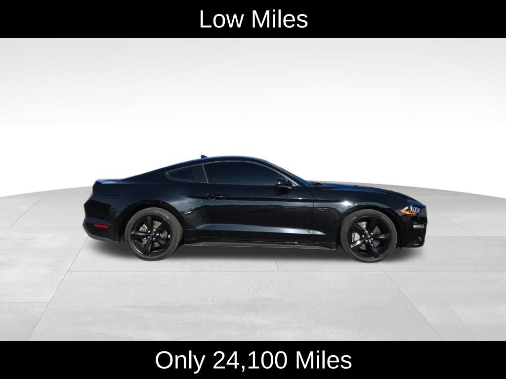 2022 Ford Mustang GT photo 2