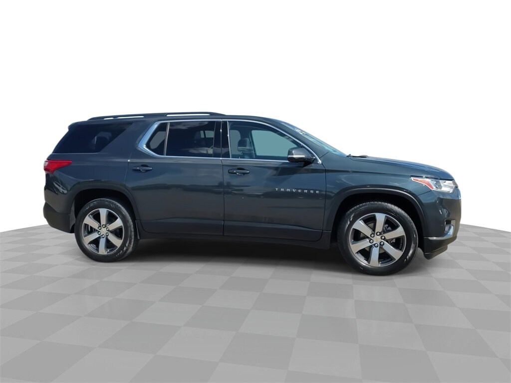 2019 Chevrolet Traverse Leather photo 2