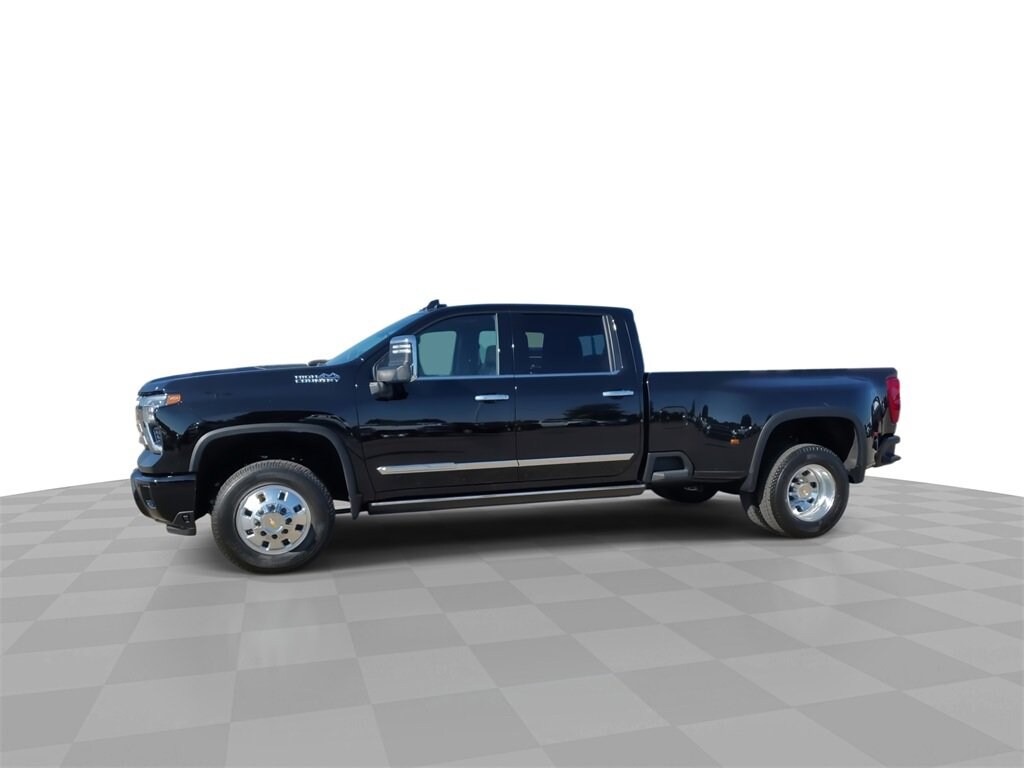 2025 Chevrolet Silverado 3500HD High Country photo 4