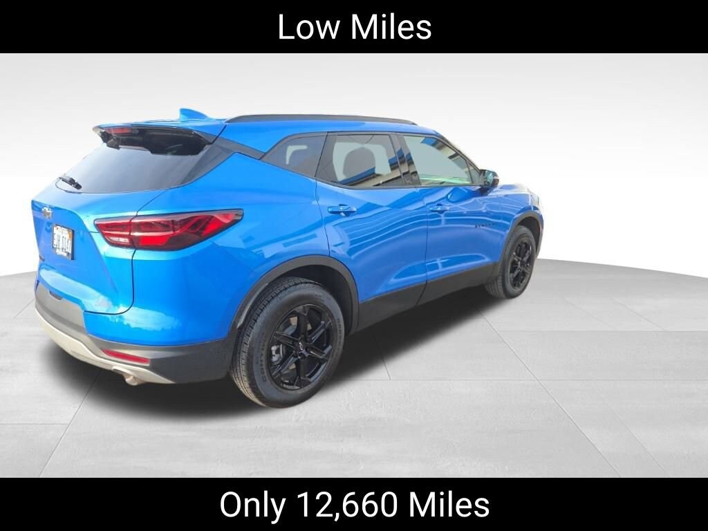 2024 Chevrolet Blazer 3LT photo 2