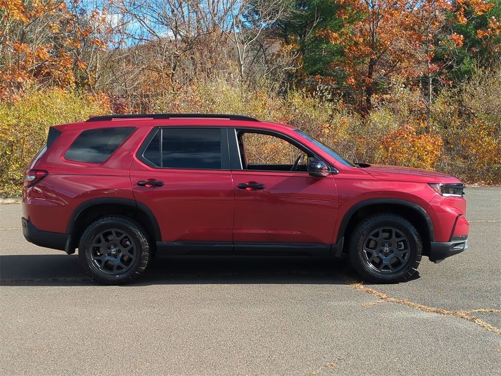 Used 2023 Honda Pilot TrailSport SUV