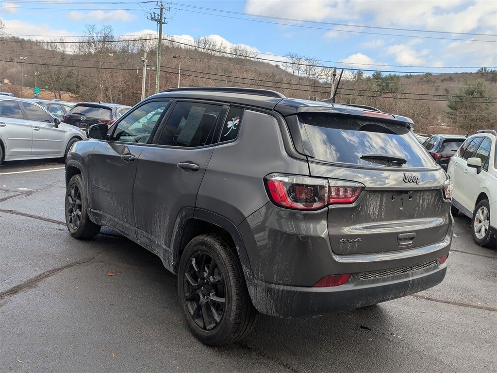 Used 2024 Jeep Compass Latitude SUV