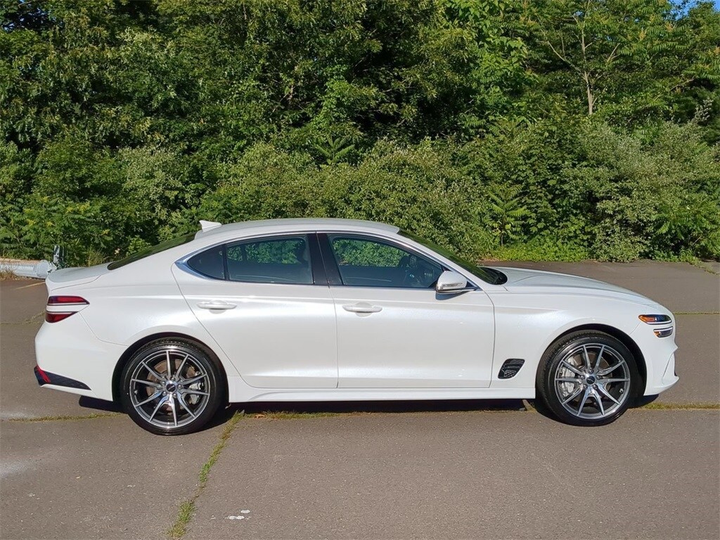 2025 Genesis G70 2.5T photo 2